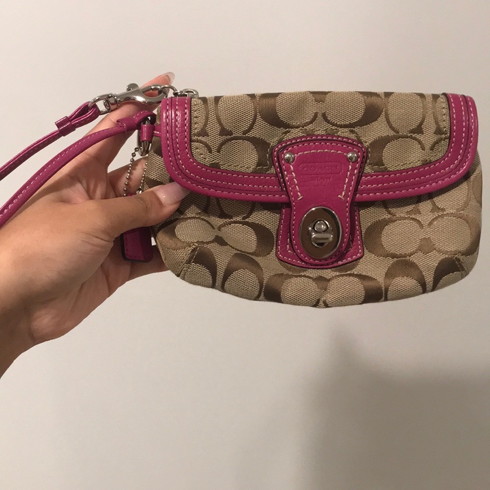 Small vintage coach hand purse
